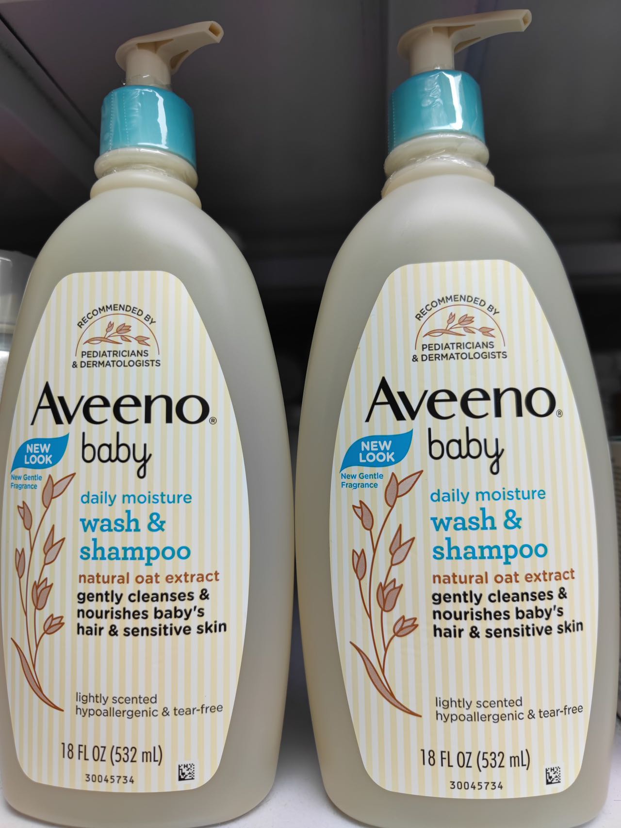 美国Aveeno Baby艾维诺天然燕麦婴儿无泪洗发沐浴露 532ml洗护二合一,低致敏,北美儿科医生推荐使用,由天然燕麦精华提炼的油脂和蛋白质浓缩而成,温和清洁,泡沫丰富,能有效清洁并滋润宝宝幼嫩的肌肤